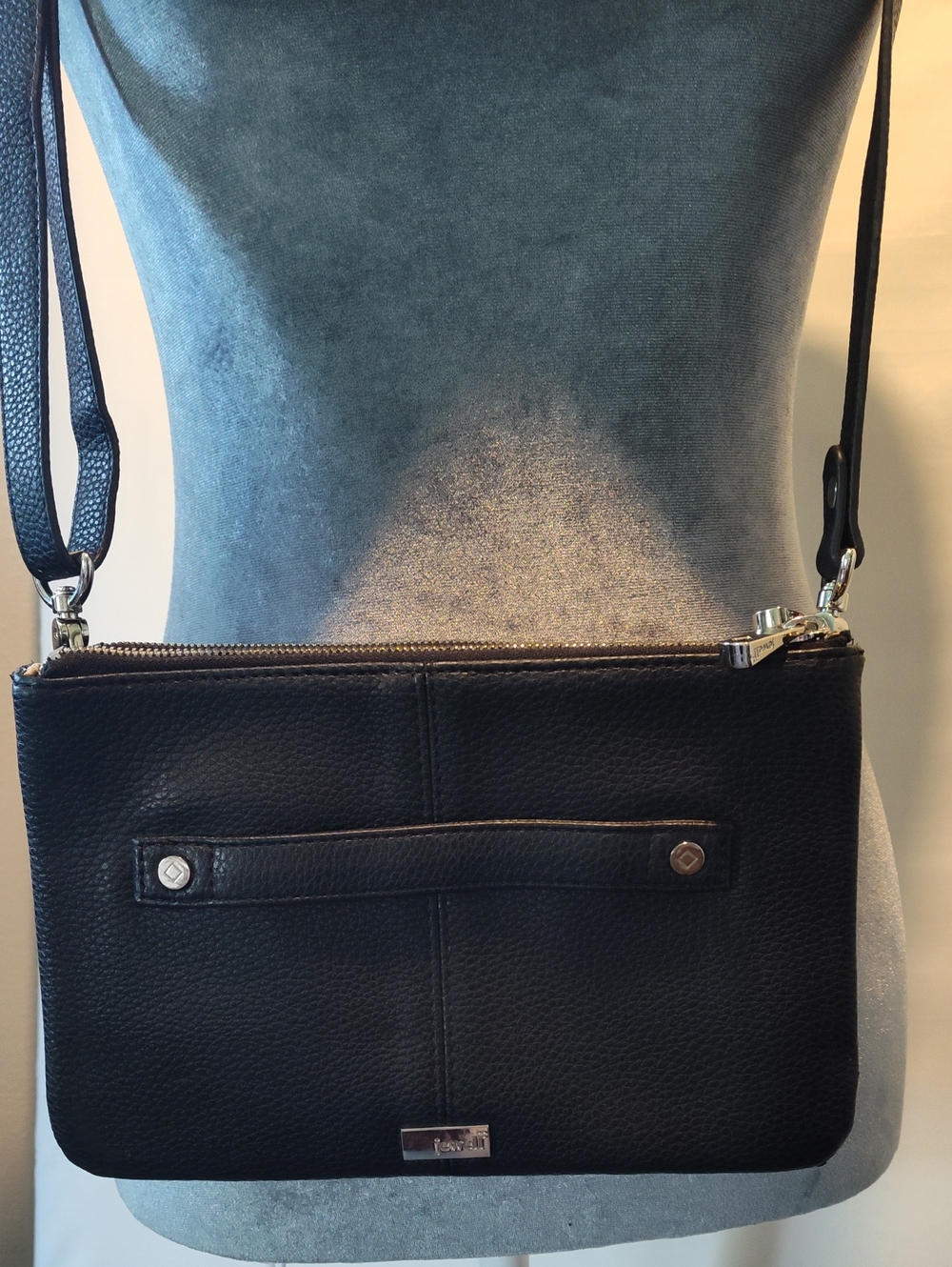 Thirty One, Classic Black Crossbody Bag